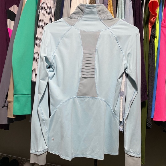 Long sleet 1/2 zip lulu lemon top - Picture 2 of 3